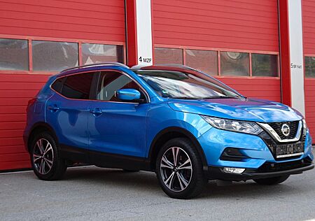 Nissan Qashqai N-Way *NAVI/KAMERA/SHZG/PANORAMA/AHK