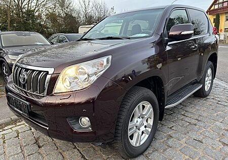 Toyota Land Cruiser 3.0 D-4D 6-Gang Schalter Webasto