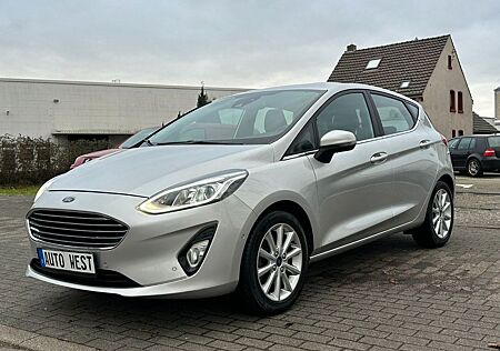 Ford Fiesta Titanium**Tüv & Au NEU*Fahrassistenz*