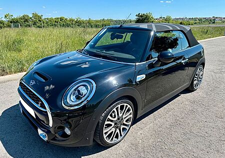 Mini Cooper S Cabrio - TOP GEPFLEGT. YOURS.