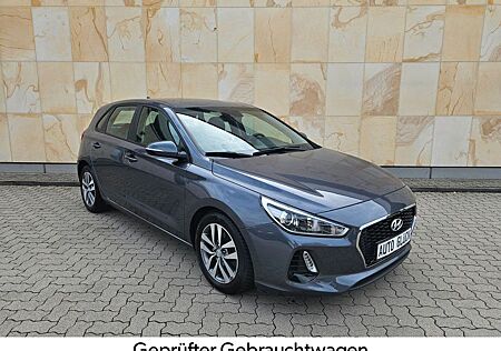 Hyundai i30 Trend *NAVI*KAMERA*PDC*SHZ*ALLWETTER*