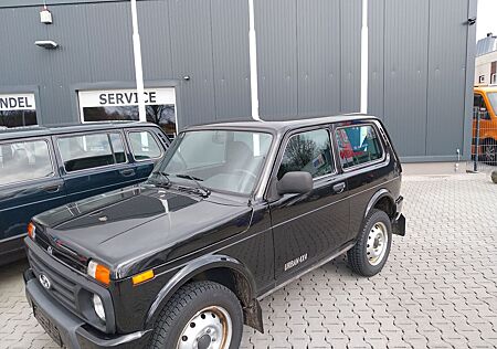 Lada Urban NIVA 64 TKM HU/AU AHK HOHLRAUMK GARAN