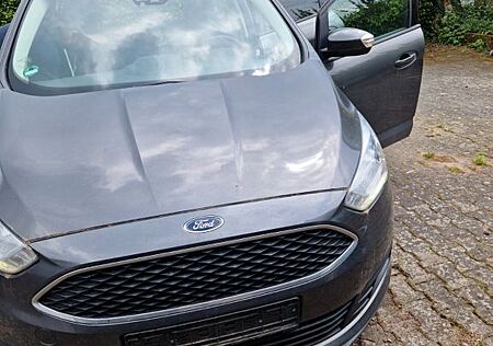 Ford C-Max 1,0 EcoBoost 92kW Titanium Titanium