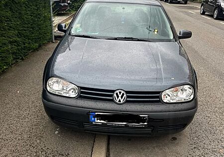VW Golf Volkswagen 1.4 Basis