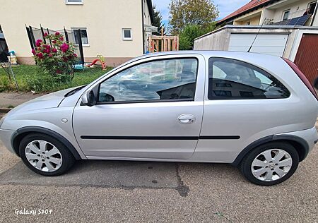 Opel Corsa 1.2 -