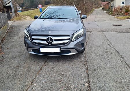Mercedes-Benz GLA 180 Urban Urban