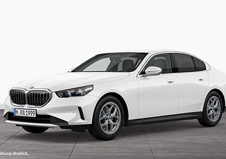 BMW 520d xDrive Limousine LiveCockpitProf Kamera