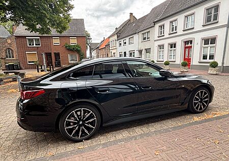 BMW i4 eDrive40 - M-Paket, InnovationsP, ComfortP