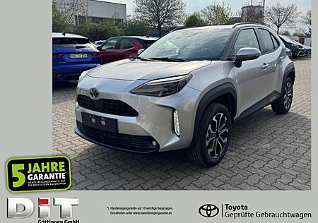 Toyota Yaris Cross 1.5 Hybrid Teamplayer + Winter FLA