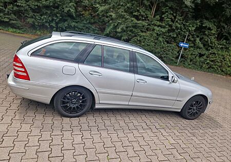Mercedes-Benz C 200 CGI T ELEGANCE Elegance