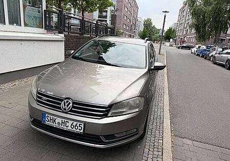 VW Passat Volkswagen 1.6 TDI Comfortline BlueMotion Tech