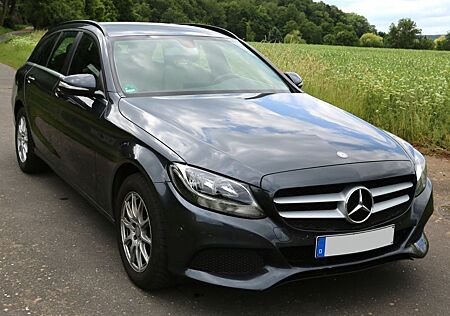 Mercedes-Benz C 220 d 4MATIC T Autom. - Navi PTS Sitzhzg.
