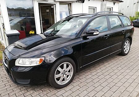 Volvo V50 KOMBI 1.6D.2 Kinetic.AHK.TEMPOMAT.PDC