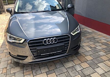 Audi A3 ambition ultra S-Tronic