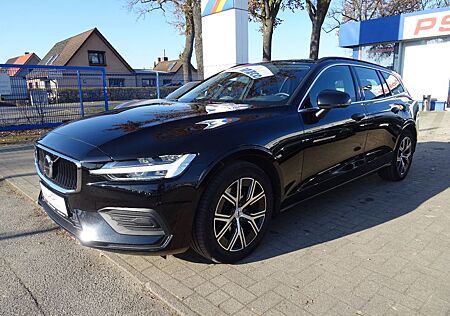 Volvo V60 Kombi Core 1.Hand Scheckheft