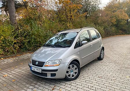 Fiat Idea 1.9 JTD 100 Multijet 8V Emotion