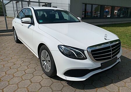Mercedes-Benz E 220 -LED-Limousine-Kamera-Facelift-1.Hand-TÜV