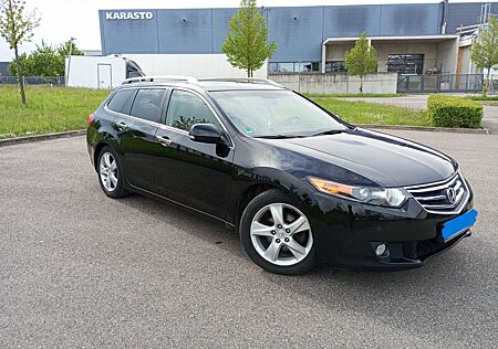 Honda Accord Tourer 2.2 i-DTEC Exec/Xen/RKam/Navi/Lede