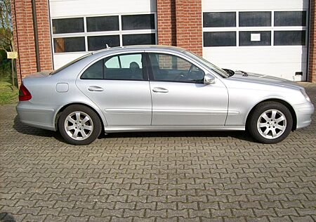 Mercedes-Benz E 200 KOMPRESSOR AVANTGARDE Avantgarde