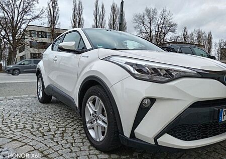 Toyota C-HR 1.8-l-VVTi Hybrid Flow Flow