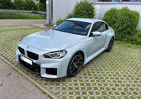 BMW M2 G87 6-speed Neuwertig ServicePak. Keramikvers