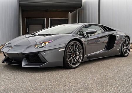 Lamborghini Aventador LP700-4 V12 - Grigio Estoque - 1.125KM