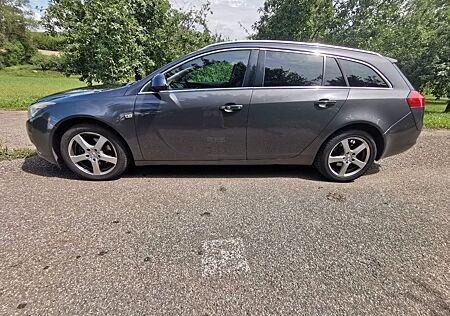 Opel Insignia Sports Tourer 2.0 CDTI Automatik VOLL!