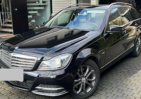 Mercedes-Benz C 300 CDI 4MATIC T BlueEFF. ELEG. Autom. ELE...