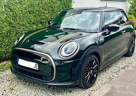 Mini Cooper SE Resolute Editon