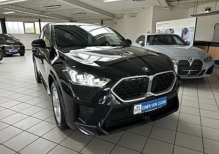 BMW X2 18d sDrive M Sport AHK Pannodach Kamera Navi