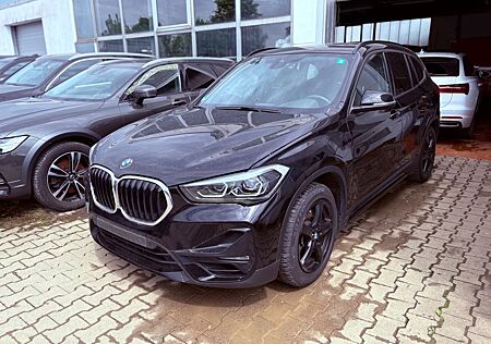 BMW X1 xDrive25e Sport Line|1.Hand|Panoramad.|Leder|