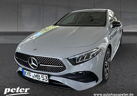 Mercedes-Benz A 250 e Limousine mit EQ Hybrid Technologie AMG