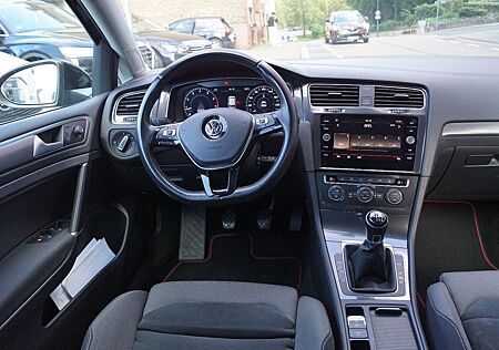 VW Golf Volkswagen VII Lim. Comfortline BMT VIRTUAL FACELIFT