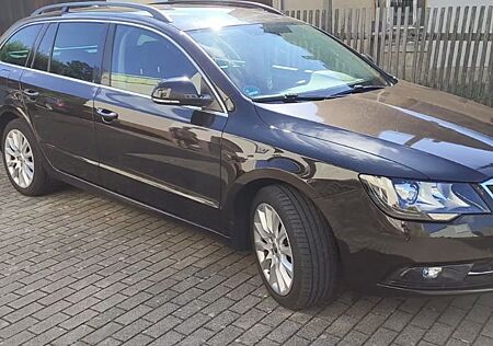 Skoda Superb 2 Combi 2.0 TDI Leder, Kamera, Ambi