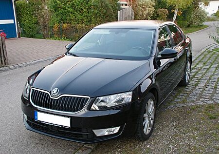 Skoda Octavia 1.4 TSI Style Handschalter Android Auto