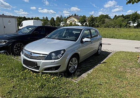 Opel Astra 1.8 ECOTEC Cosmo