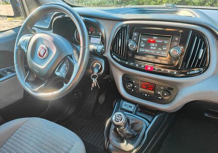Fiat Doblo 1.4 T-Jet 16V LOUNGE Natural Power LOUNGE