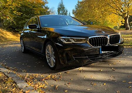 BMW 530 e LCI Facelift Displaykey Head-Up SHZ SH 19
