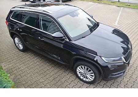 Skoda Kodiaq 4X4 7-Sitze Leder Memo Ahk Pano LED+230V!
