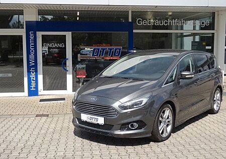 Ford S-Max Titanium/Pano.Dach/ACC/AHK 2250KG/7-Sitzer