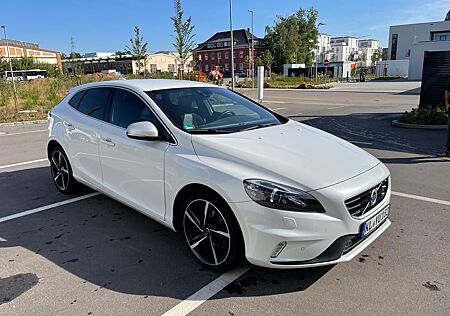 Volvo V40 D2 R Design R Design Leder, Navi, Xenon, Cam