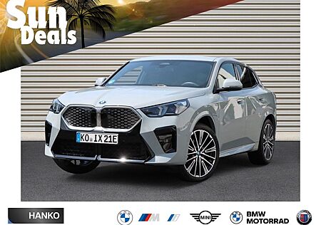 BMW iX2 eDrive20 Sun Deals 59.940,00 € UPE