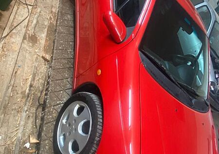 Opel Tigra 1.4i 16V -