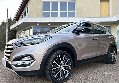 Hyundai Tucson 1,7 Ltr 2WD Navi Klima Kamera AHK Tüv NEU