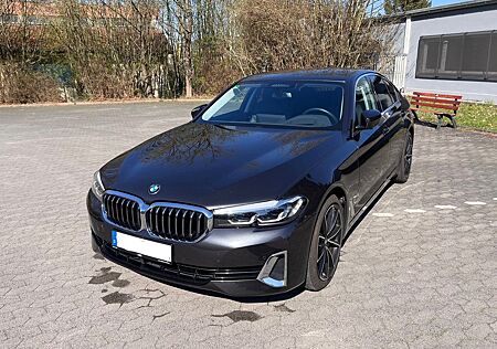 BMW Active Hybrid 5 gebraucht kaufen BMW Active Hybrid 5 530d xDrive Luxury Line Business Paket Hybrid