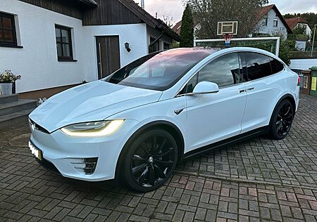 Tesla Model X 90D - Free SUC,AHK,MCU2,Belüftete Sitze