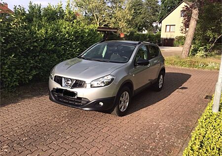 Nissan Qashqai 1.6 360 - Vollausstattung