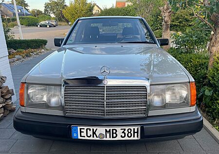 Mercedes-Benz 230 E W124
