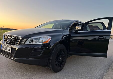 Volvo XC 60 XC60 D3 AWD Geartronic Summum Summum