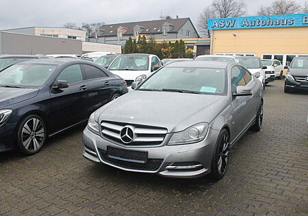Mercedes-Benz C 180 Coupé*Aut.*18"LM*tiefer*große Navi*